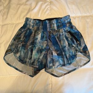 Lululemon Tracker shorts